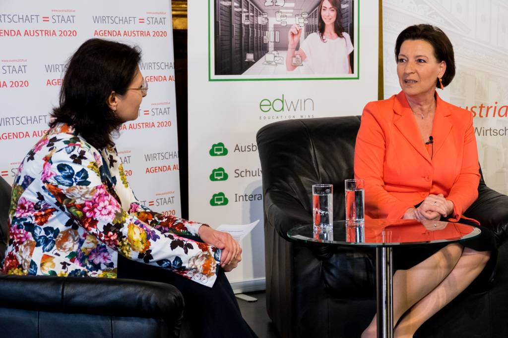 Business-Talk "Zur Person": Bundesministerin Gabriele Heinisch-Hosek (BM für Bildung und Frauen)