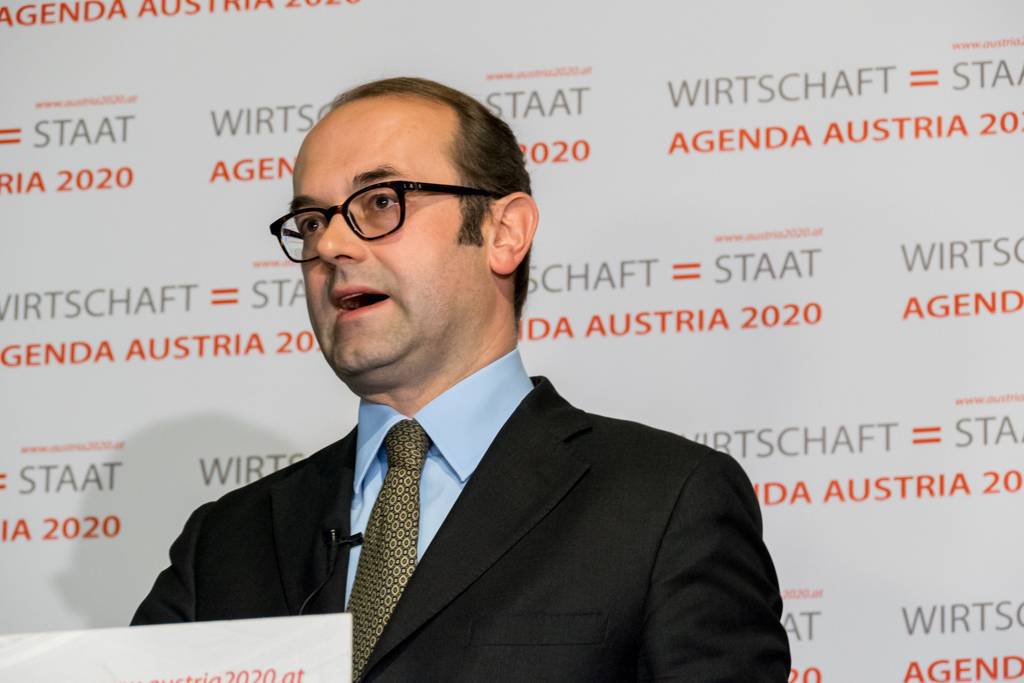 Dr. Johannes Schuster (Raiffeisen Zentralbank Österreich AG)